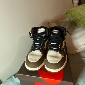 Jordan 1 travis Scott high